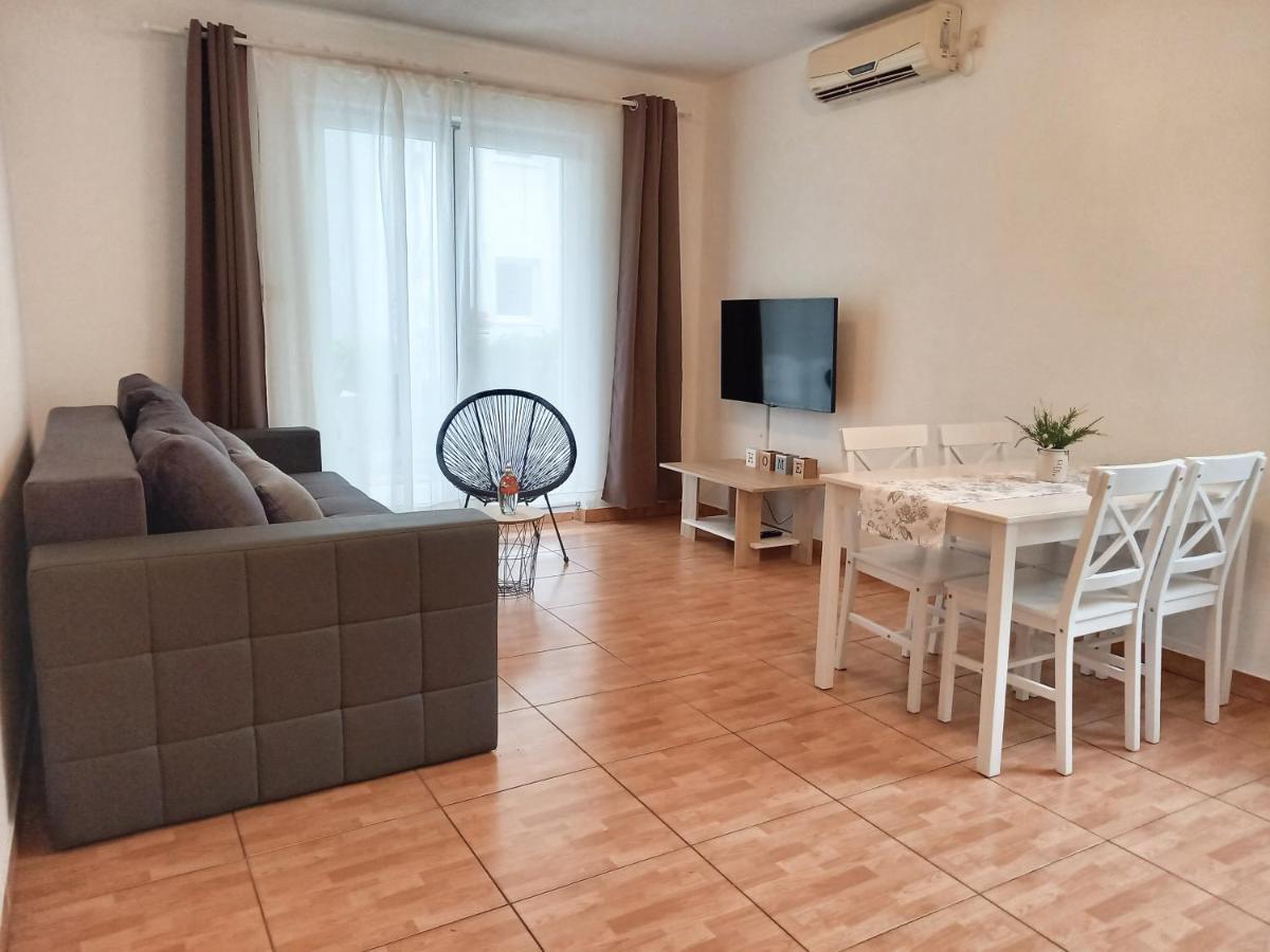 Apartments Marusic Makarska Exterior foto