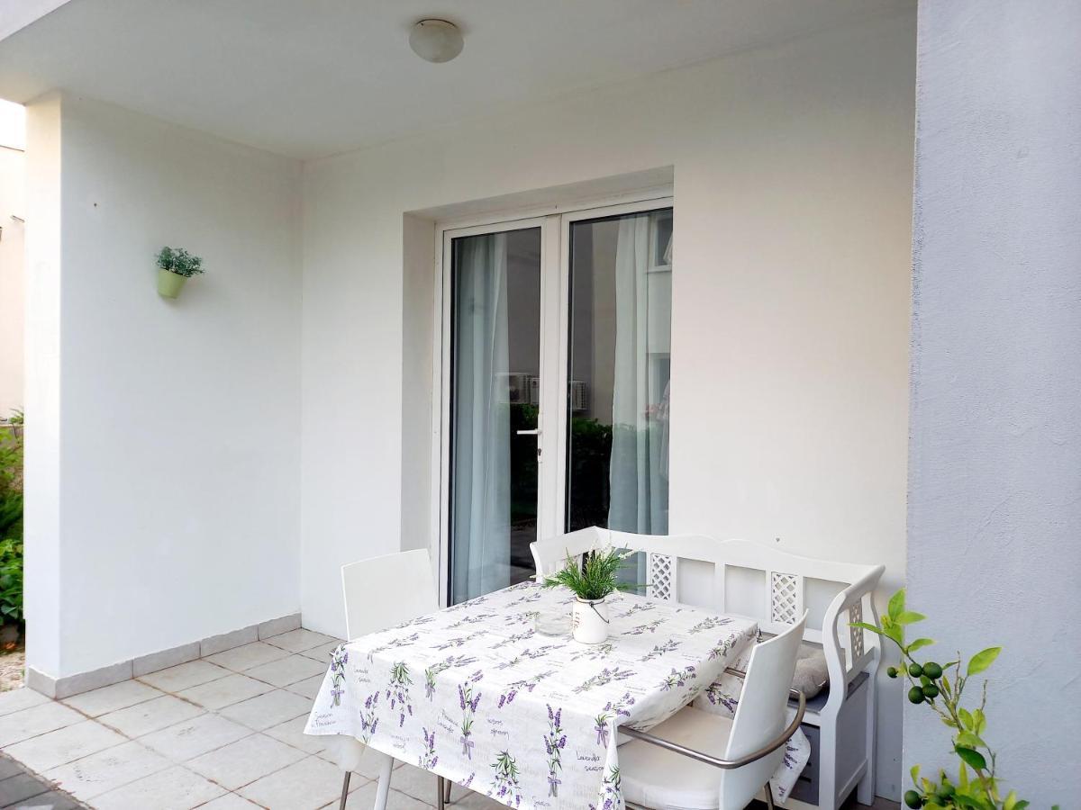 Apartments Marusic Makarska Exterior foto