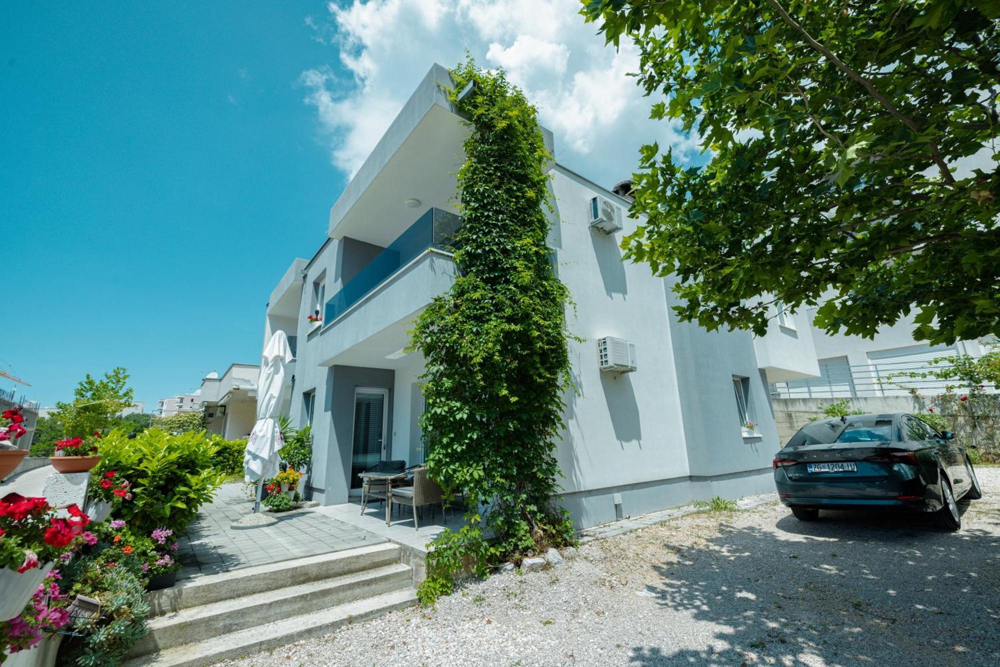 Apartments Marusic Makarska Exterior foto
